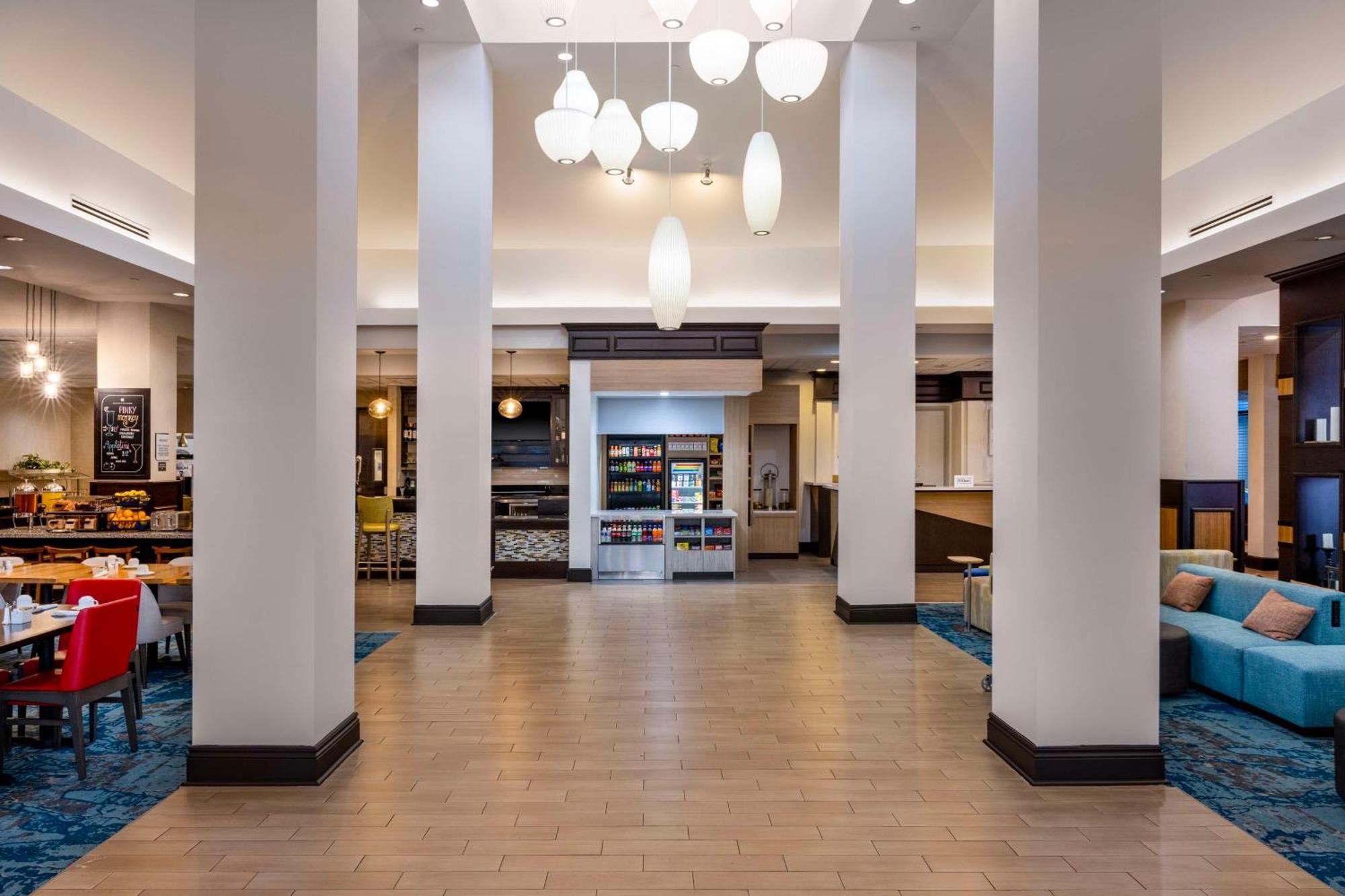 Hilton Garden Inn West Palm Beach Airport Экстерьер фото